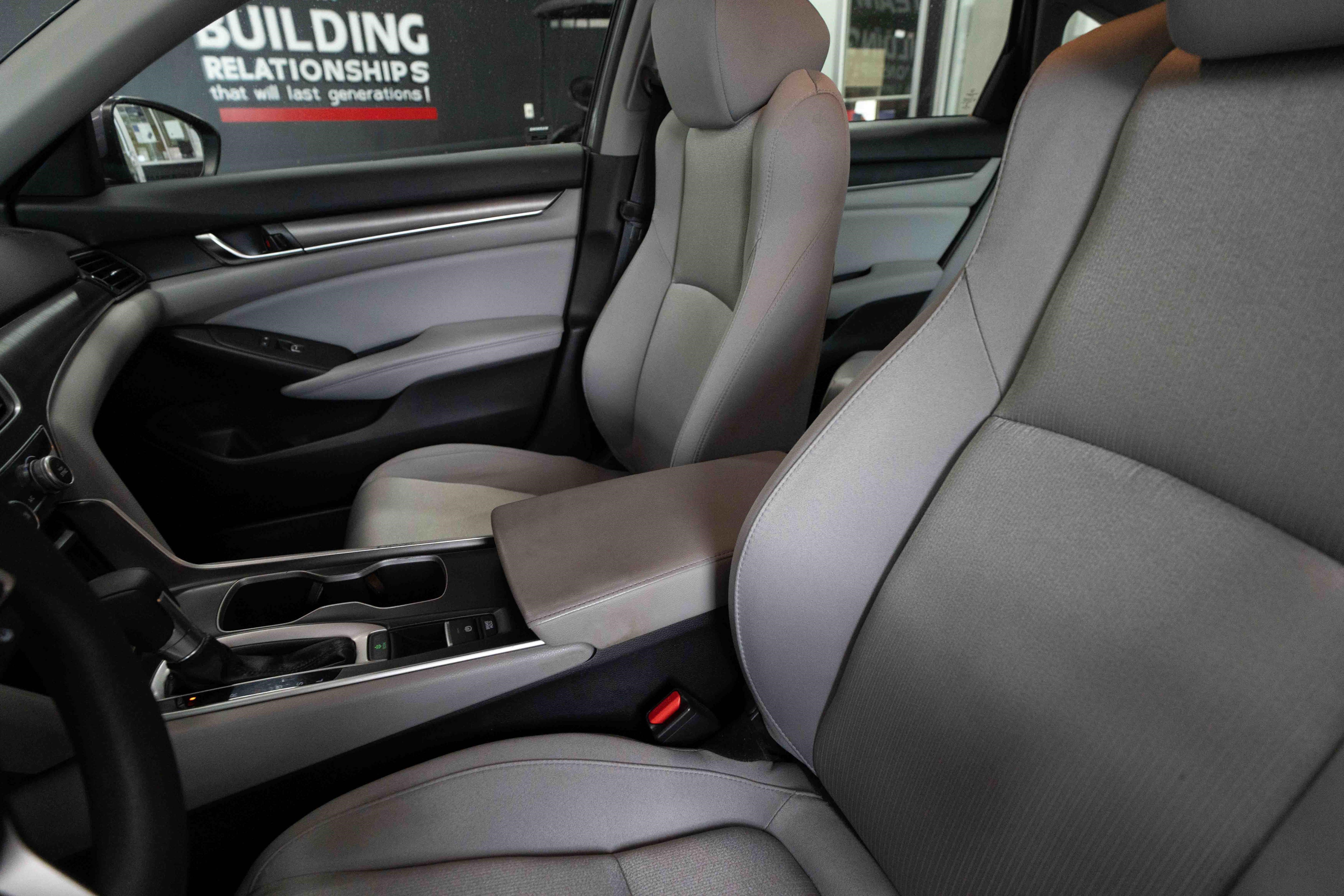 Used 2018 Honda Accord LX image 10