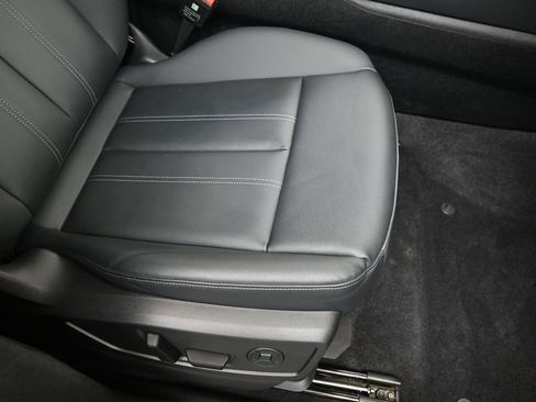 Certified 2025 Audi Q5 Premium Plus w/ Premium Plus image 13