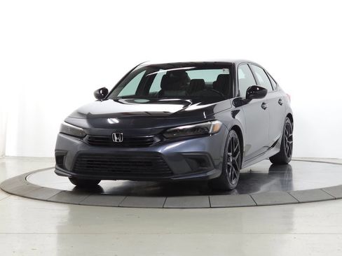 Used 2022 Honda Civic Sport image 3