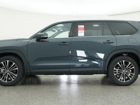 New 2026 Toyota Grand Highlander AWD Hybrid image 19