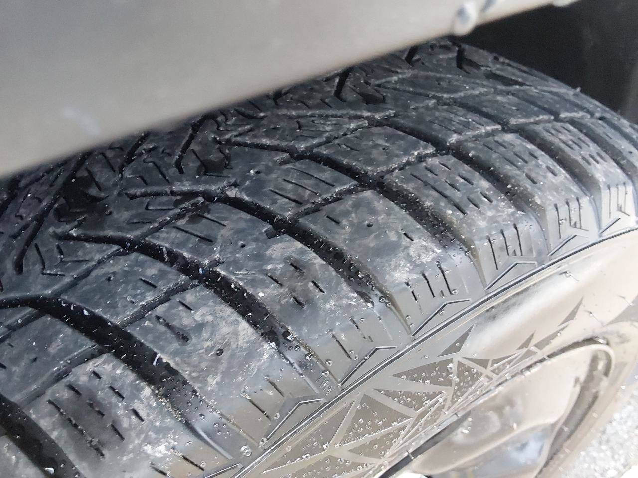Used 2015 Jeep Cherokee Sport AWD/4WD image 9