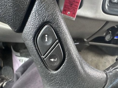 Used 2005 GMC Sierra 1500 SLE w/ Light Duty Power Package image 26