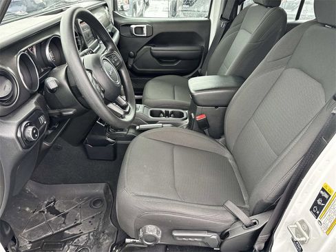 Used 2023 Jeep Gladiator Sport w/ Trailer Tow Package image 18