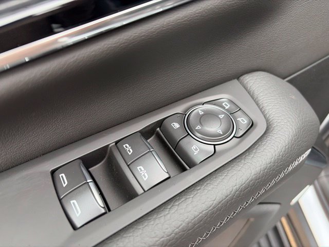 New 2026 GMC Yukon Denali w/ Denali Reserve Package AWD/4WD image 10