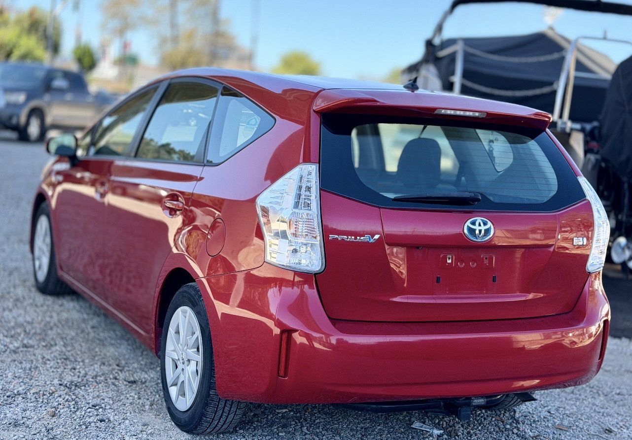 Used 2013 Toyota Prius V Three FWD image 8