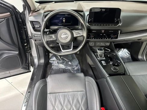 Used 2023 Nissan Rogue Platinum w/ Platinum Premium Package AWD/4WD image 18