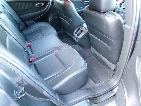 Used 2018 Ford Taurus SEL w/ Equipment Group 201A FWD image 25