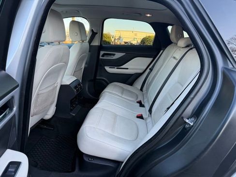 Used 2017 Jaguar F-PACE Prestige image 14