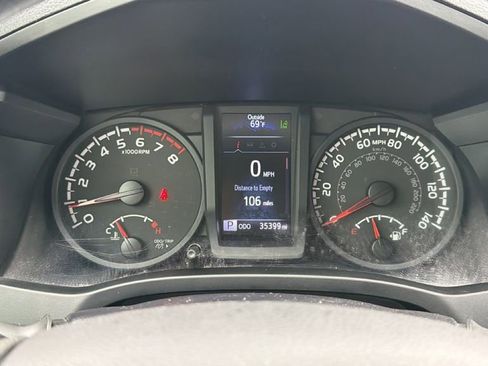 Used 2022 Toyota Tacoma SR w/ SR Convenience Package image 24