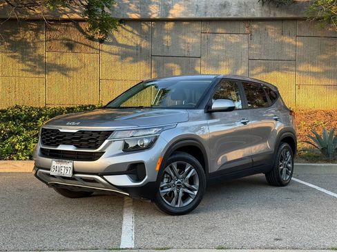 Used 2022 Kia Seltos LX image 1