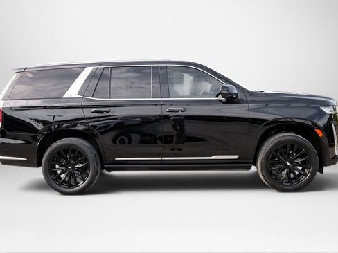 Used 2024 Cadillac Escalade Premium Luxury w/ Performance Package AWD/4WD image 6