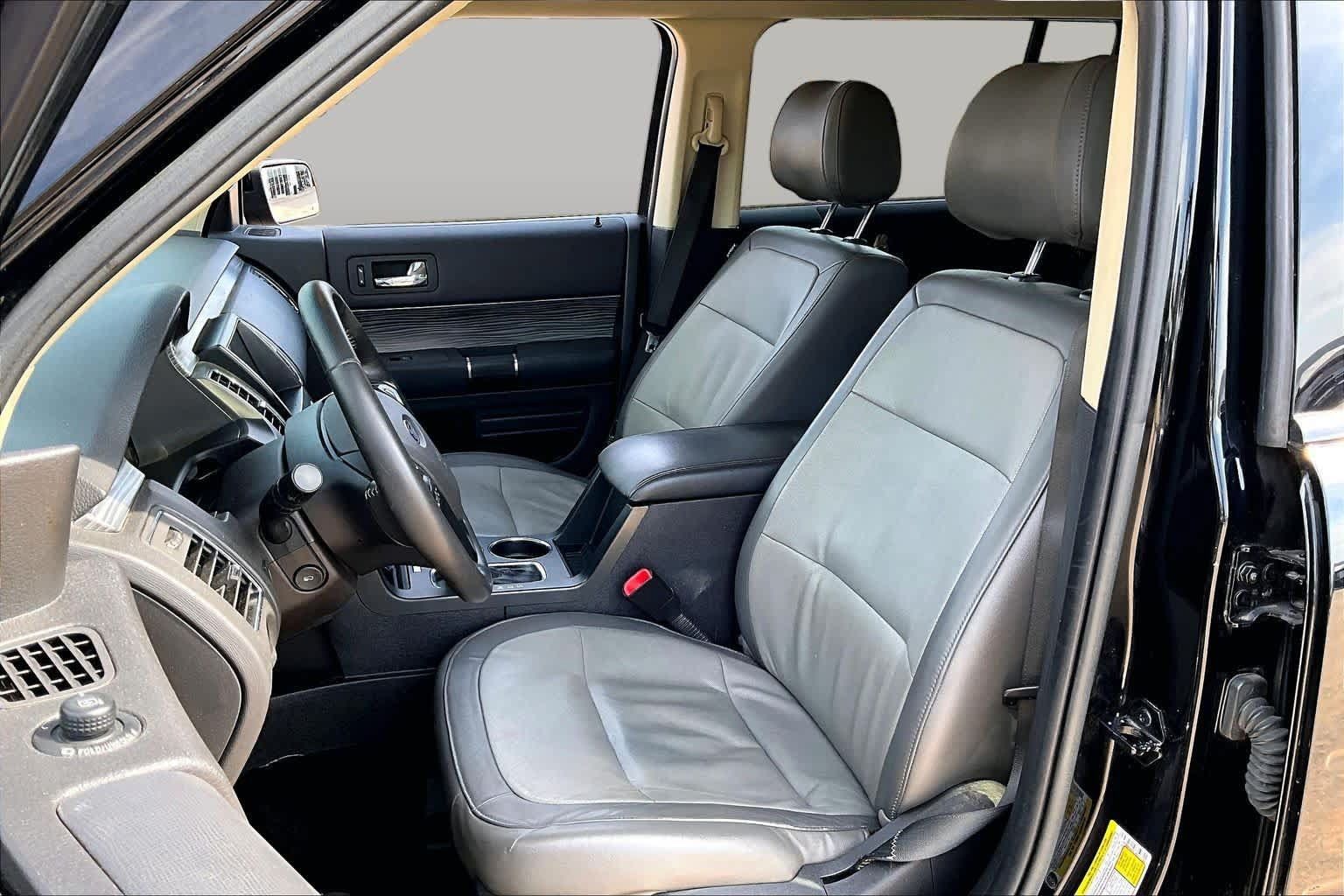 Used 2018 Ford Flex Limited w/ Limited Appearance Package AWD/4WD image 9
