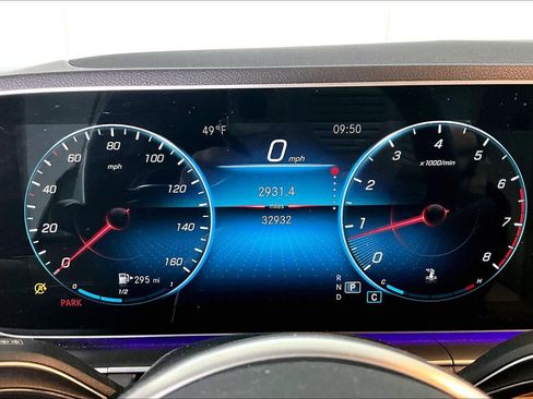 Used 2022 Mercedes-Benz GLE 350 4MATIC image 25