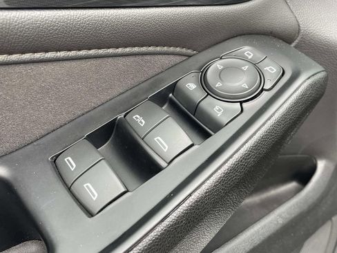 Used 2023 Chevrolet Traverse High Country image 19