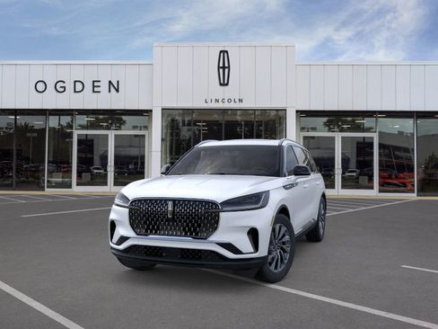 New 2026 Lincoln Aviator AWD image 2