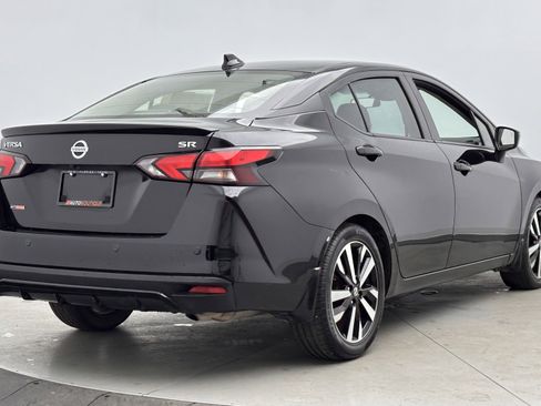 Used 2022 Nissan Versa SR w/ Convenience Package image 7