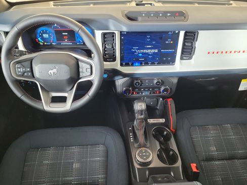 New 2025 Ford Bronco Heritage Edition image 22