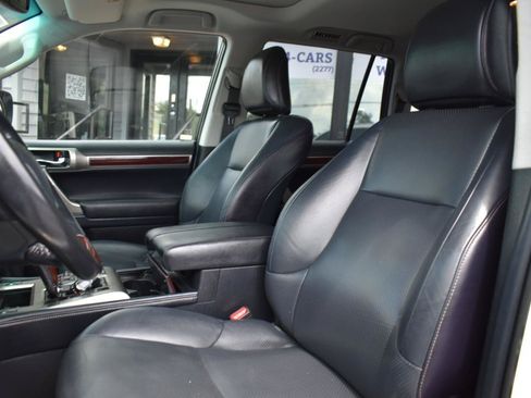 Used 2018 Lexus GX 460 Luxury AWD/4WD image 27