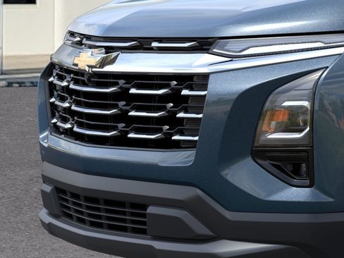 New 2026 Chevrolet Equinox LT w/ Safety and Technology Package FWD image 13