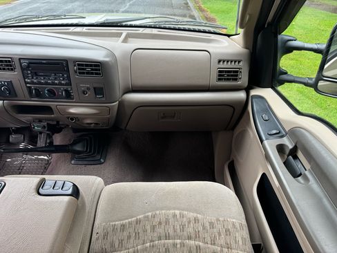Used 2000 Ford F350 XLT image 19