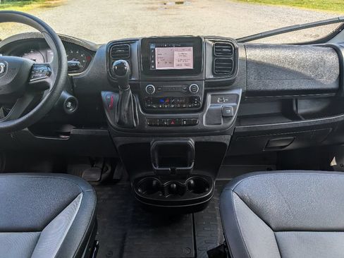 Used 2026 RAM ProMaster 2500 w/ Convenience Group FWD image 20