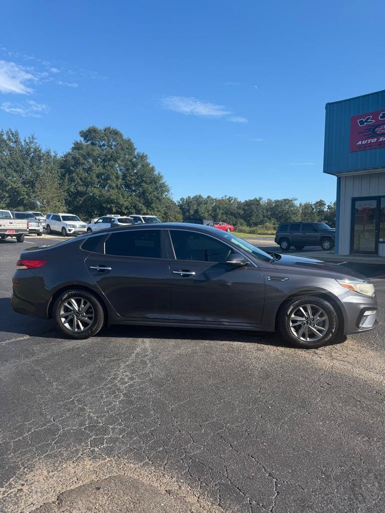 Used 2019 Kia Optima LX FWD image 2