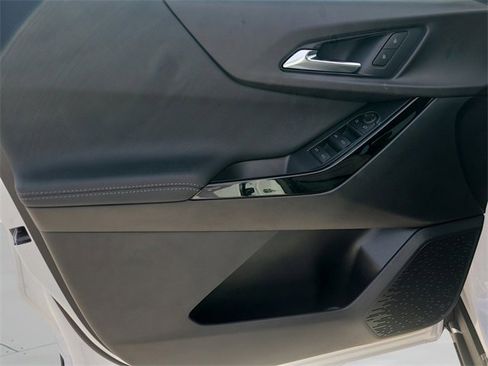 New 2026 Chevrolet Equinox LT image 18