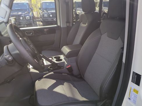 Used 2024 INEOS Grenadier image 9