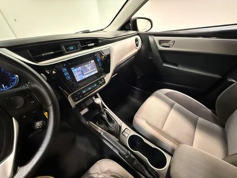 Used 2017 Toyota Corolla L FWD image 81