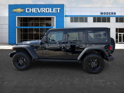 Used 2025 Jeep Wrangler Unlimited Sport AWD/4WD image 2