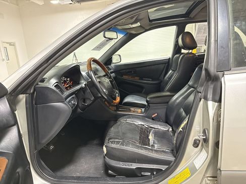 Used 2000 Lexus ES 330 FWD image 19