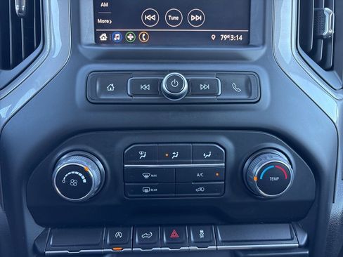 Used 2022 Chevrolet Silverado 1500 Custom image 17