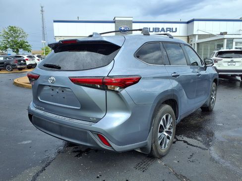 Used 2023 Toyota Highlander XLE FWD image 25