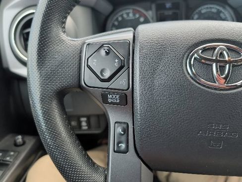 Used 2021 Toyota Tacoma TRD Off-Road w/ Technology Package AWD/4WD image 5
