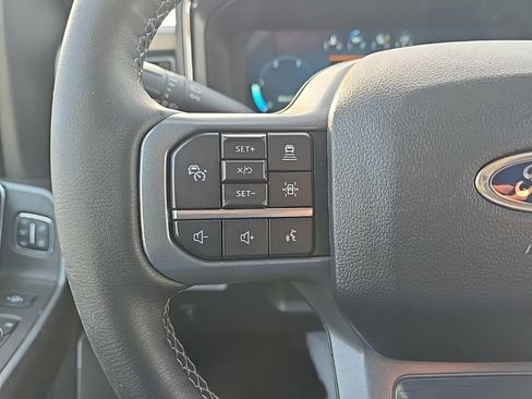 Used 2025 Ford F350 Lariat w/ Lariat Ultimate Package image 14