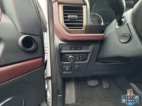 Certified 2024 Ford Expedition Limited image 16