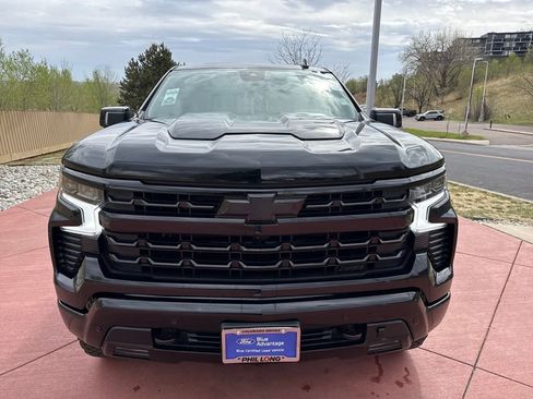 Used 2025 Chevrolet Silverado 1500 LT Trail Boss w/ LT Trail Boss Premium Package AWD/4WD image 2