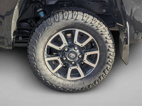 Used 2017 Toyota Tundra SR5 image 9