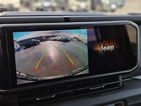 Used 2024 Jeep Wrangler Unlimited Rubicon 4xe image 18