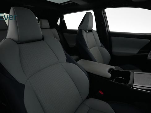Used 2023 Subaru Solterra AWD image 4