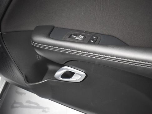 Used 2023 Dodge Challenger SXT image 17