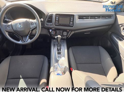 Used 2022 Honda HR-V LX image 9