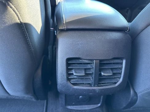 Used 2020 Ford Fusion SE image 23