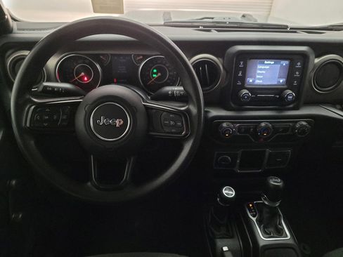 Used 2018 Jeep Wrangler Unlimited Sport AWD/4WD image 22