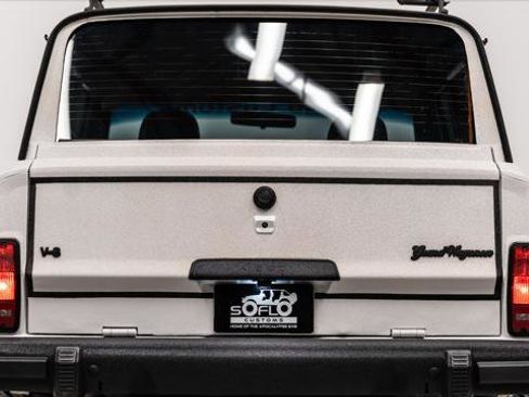 Used 1988 Jeep Grand Wagoneer image 16