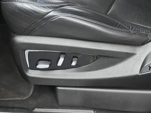 Used 2018 Cadillac Escalade ESV Premium Luxury image 13