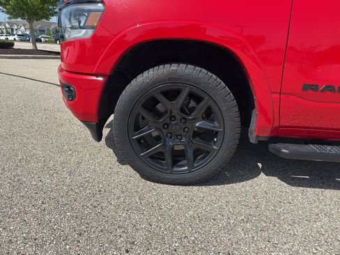 Used 2020 RAM 1500 Laramie AWD/4WD image 8