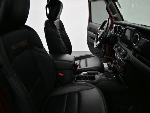 Used 2022 Jeep Wrangler Unlimited Rubicon w/ Trailer Tow Package image 12