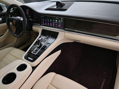 Certified 2022 Porsche Panamera GTS image 30