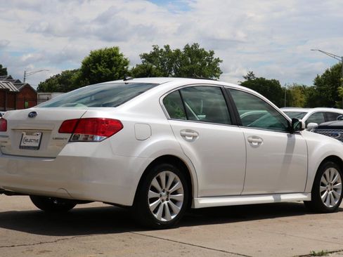 Used 2011 Subaru Legacy 2.5i Limited AWD/4WD image 7